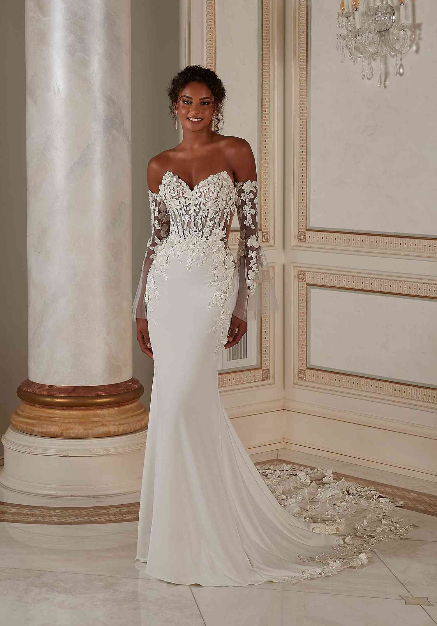 Strapless trumpet dress with optional sleeves